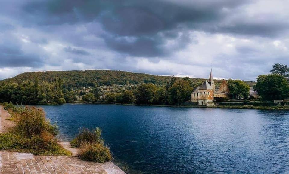 L'échappée au jardin, yourte bucolique Godinne Exterior foto