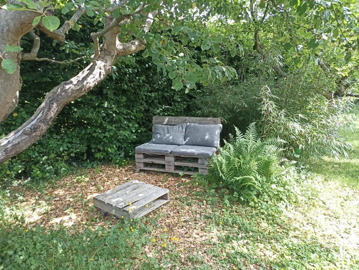 L'échappée au jardin, yourte bucolique Godinne Exterior foto