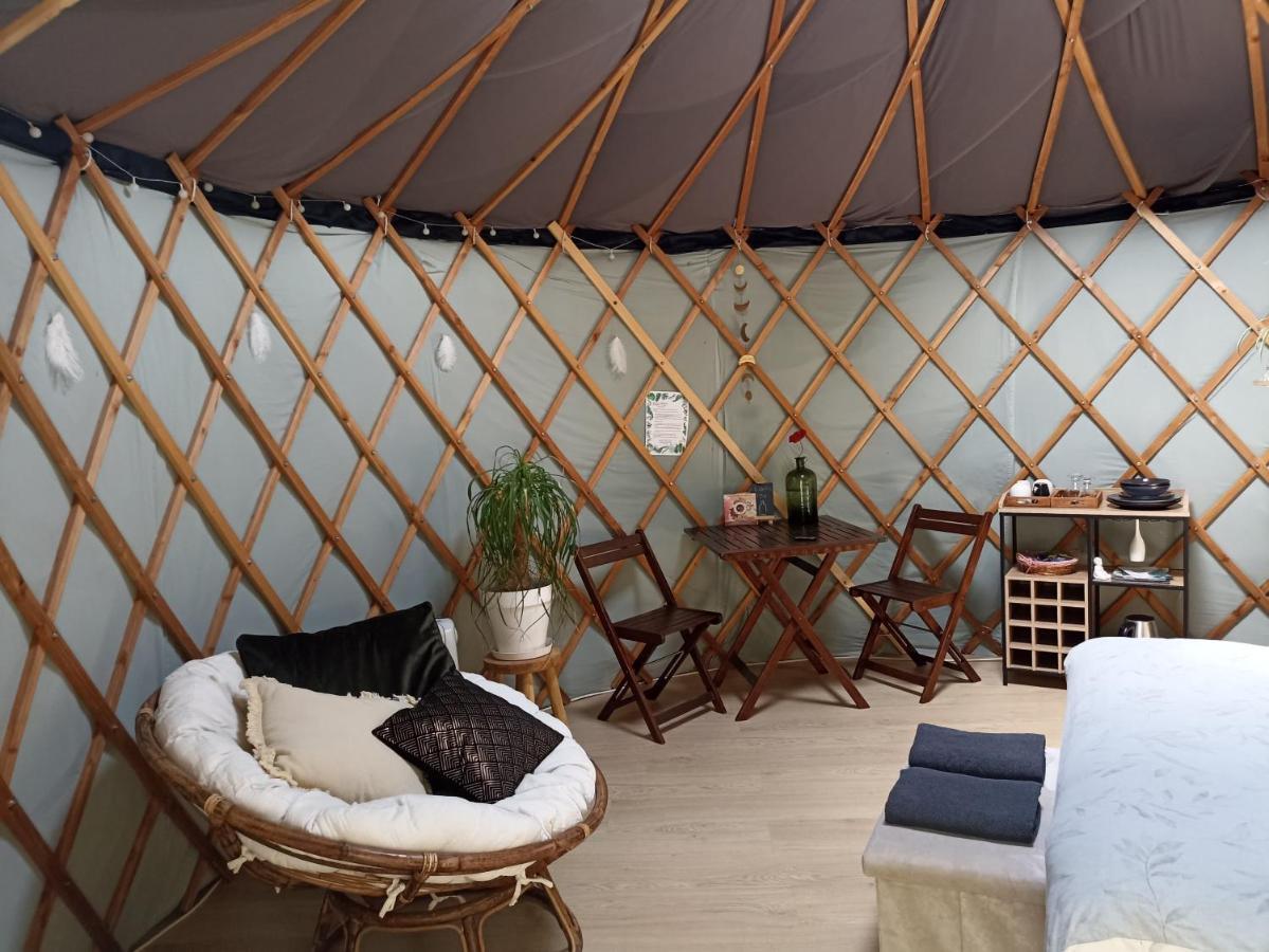 L'échappée au jardin, yourte bucolique Godinne Exterior foto