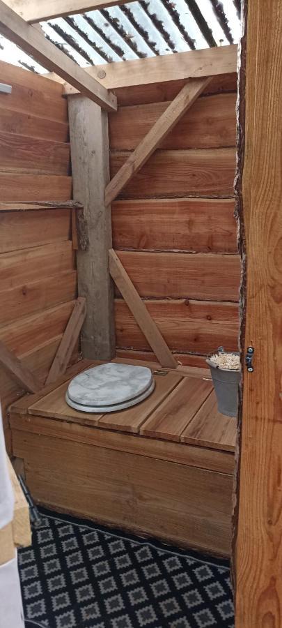 L'échappée au jardin, yourte bucolique Godinne Exterior foto